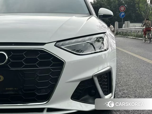 Audi A4L id 4374613 из Китая 8