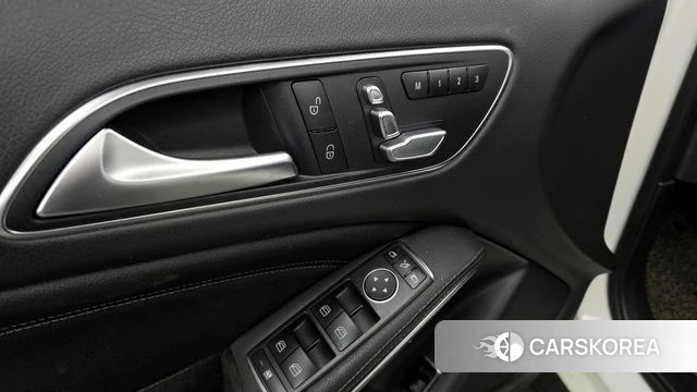 Mercedes-Benz GLA-Class X156 id 3893973 из Кореи 8