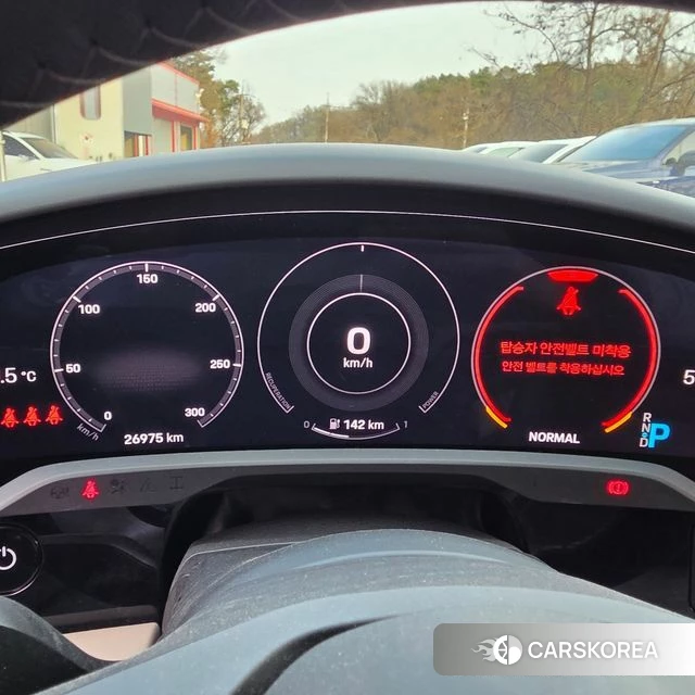 Porsche Taycan id 3883287 из Кореи 8