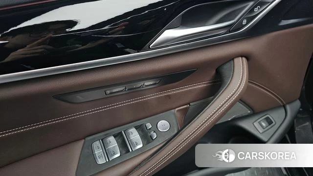 BMW 5 Series (G30) id 4463781 из Кореи 8