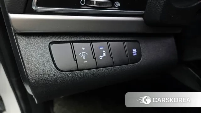 Hyundai Avante AD id 3552950 из Кореи 8