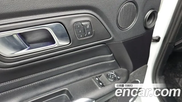 Ford Mustang id 2732095 из Кореи 8