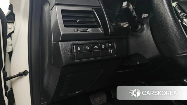 Ssangyong The New Rexton Sports Cannes id 4613844 из Кореи 8