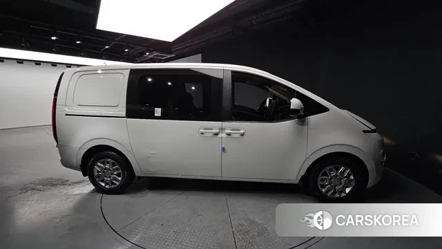 Hyundai Staria id 3447393 из Кореи 8