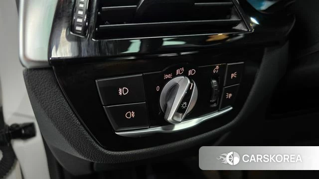 BMW 5 Series (G30) id 4677729 из Кореи 8