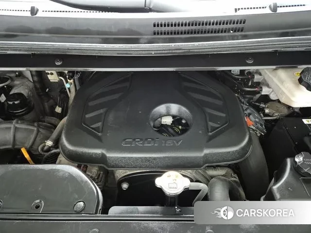 Hyundai The New Grand Starex id 3737333 из Кореи 8