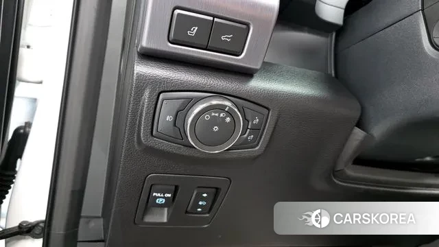 Ford Expeditation id 3343324 из Кореи 8