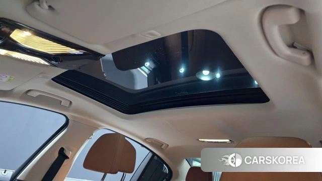 BMW 5 Series (G30) id 3818769 из Кореи 8