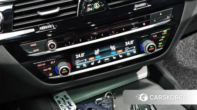 BMW 5 Series (G30) id 3924581 из Кореи 8