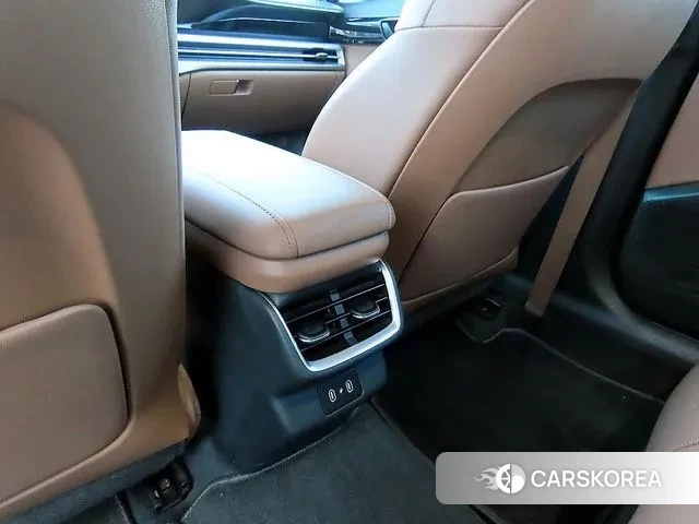 Hyundai Grandeur (GN7) id 3566101 из Кореи 8