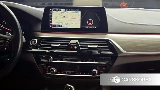 BMW 5 Series (G30) id 3407825 из Кореи 8