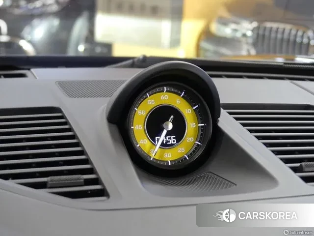 Porsche 911(992) id 3555291 из Кореи 8