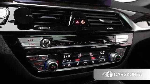 BMW 5 Series (G30) id 3433542 из Кореи 8