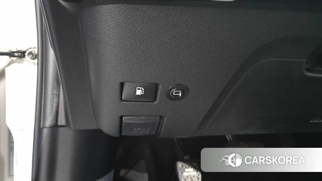 Toyota Prius 4th Generation id 4536455 из Кореи 8
