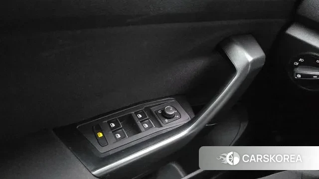 Volkswagen T-Roc id 3317716 из Кореи 8