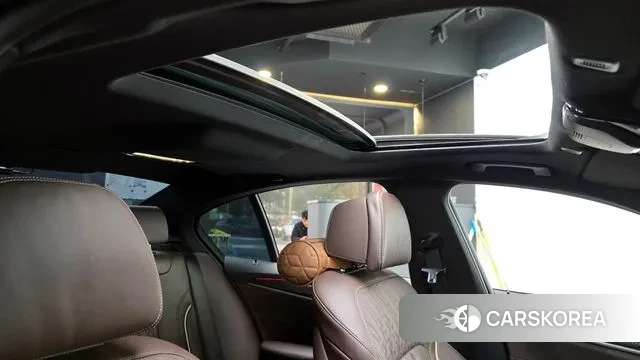 BMW 5 Series (G30) id 3459063 из Кореи 8