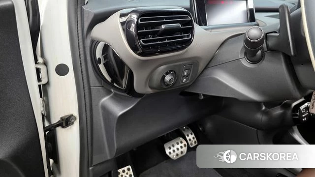 Citroen / DS C4 Cactus id 3873715 из Кореи 8