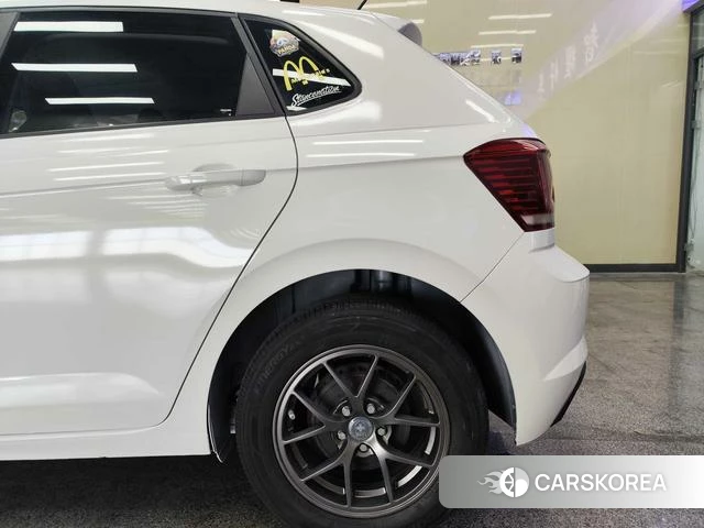 Volkswagen Polo id 4261338 из Китая 8