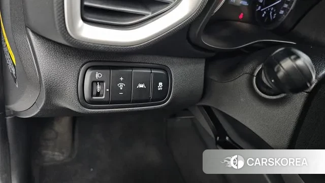 Hyundai Venue id 3616736 из Кореи 8