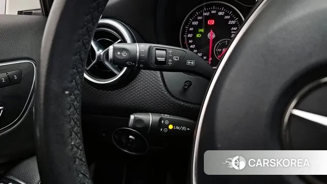 Mercedes-Benz A-Class W176 id 3578845 из Кореи 8