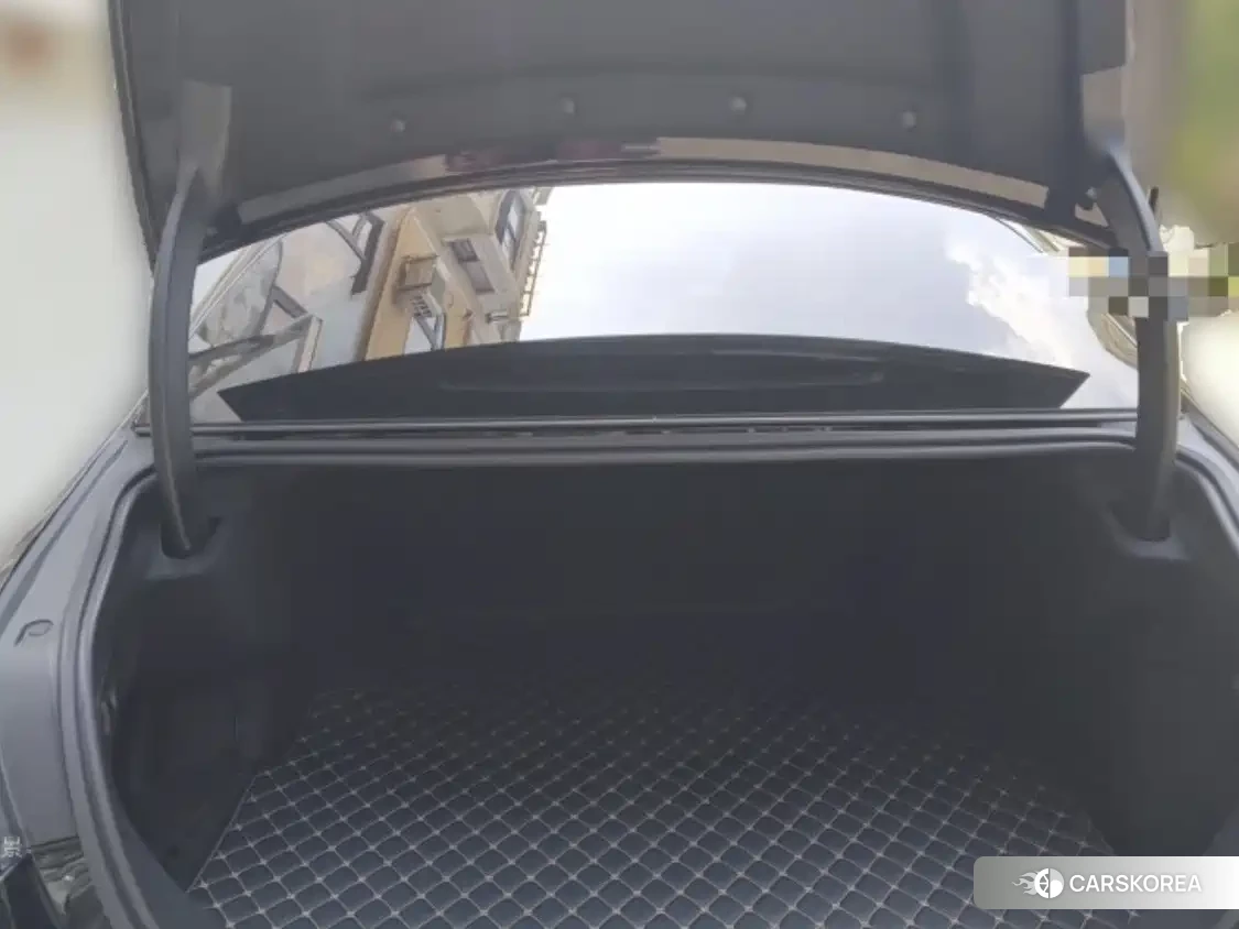 Mercedes-Benz E-Class id 4664493 из Китая 8