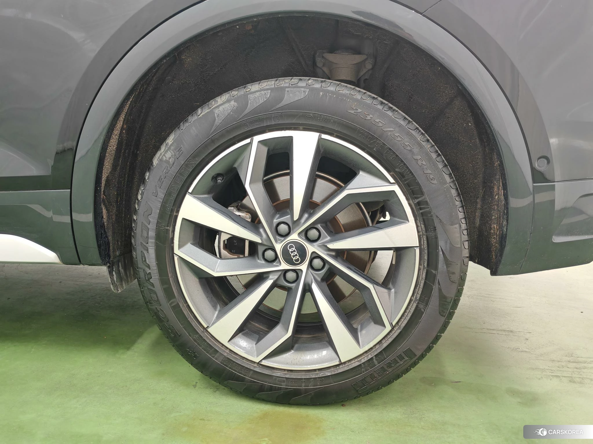 Audi Q5L id 4453011 из Китая 8