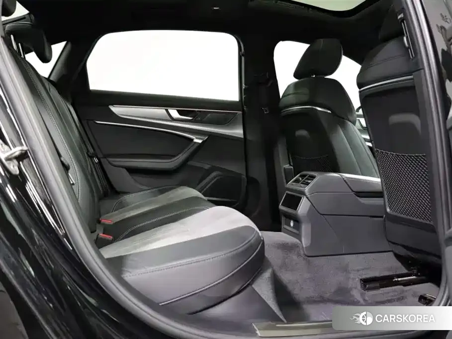 Audi A6L id 4576648 из Китая 8