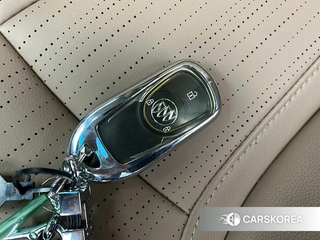 Buick GL6 id 4212471 из Китая 8