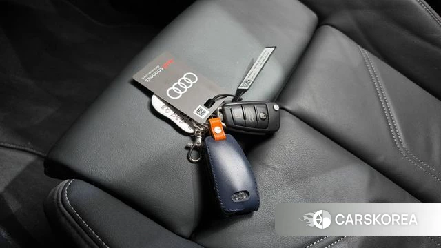 Audi Q3 (F3) id 4942046 из Кореи 8