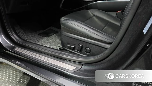 Hyundai The New Grandeur IG id 4501882 из Кореи 8