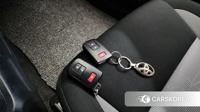 Toyota Prius C id 4285555 из Кореи 8