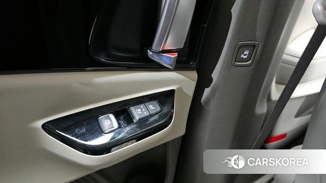 Kia Carnival 4th generation id 3910802 из Кореи 8