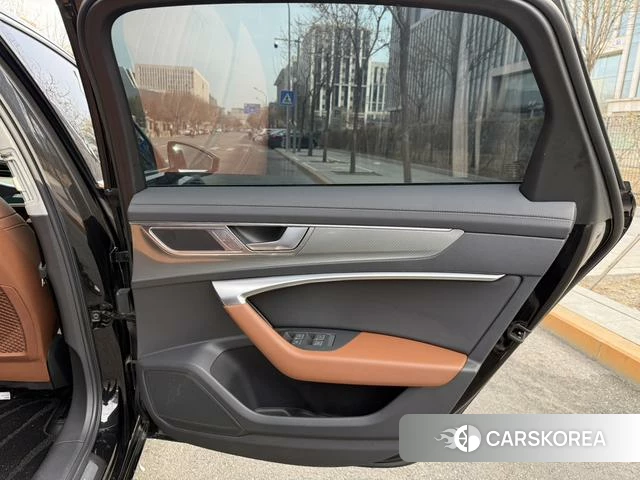 Audi A6L id 4259364 из Китая 8