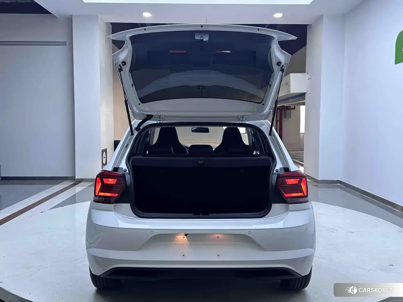 Volkswagen Polo id 4653743 из Китая 8