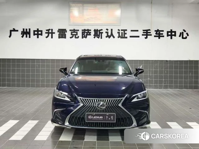 Lexus ES id 4328633 из Китая 8