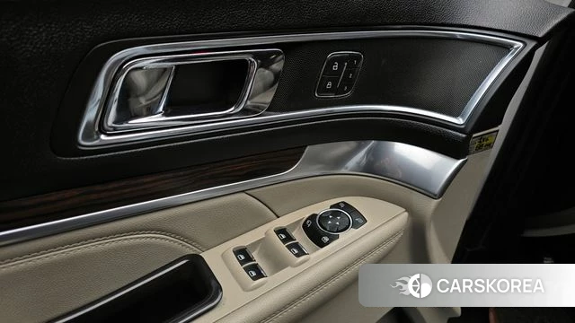 Ford Explorer id 3917407 из Кореи 8