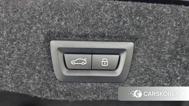BMW 5 Series (G60) id 4248356 из Кореи 8
