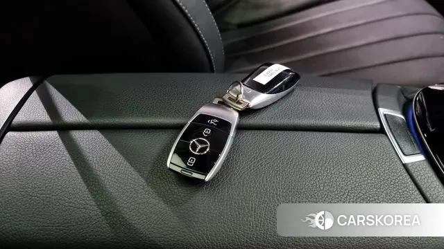 Mercedes-Benz E-Class W213 id 3509716 из Кореи 8