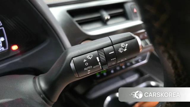 Lexus UX250h id 4651937 из Кореи 8