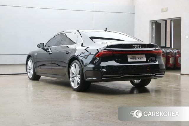 Audi A7L id 4334954 из Китая 8