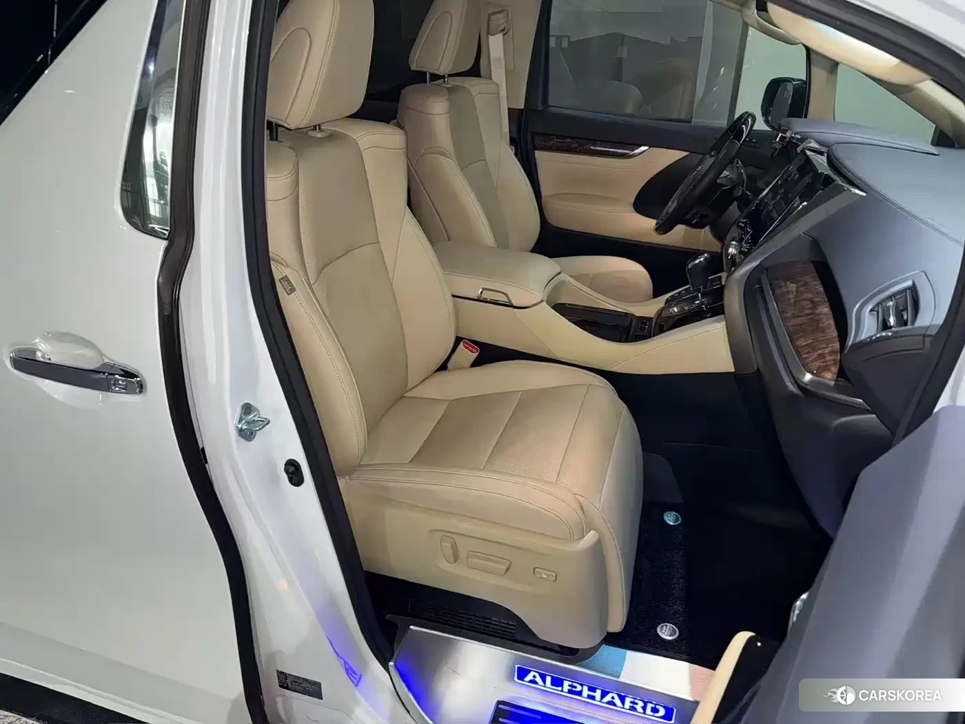 Toyota Elfa id 4655132 из Китая 9