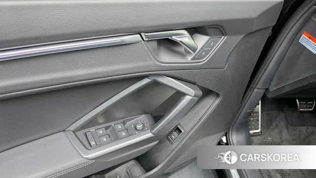 Audi Q3 (F3) id 3786717 из Кореи 8