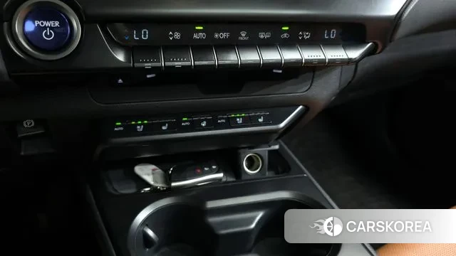 Lexus UX300e id 3105066 из Кореи 8