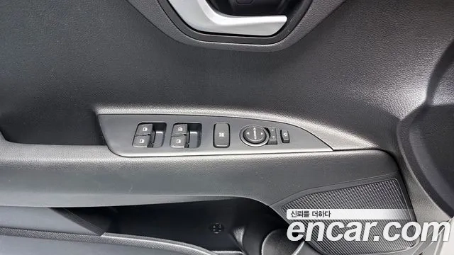 Kia Stonic id 2928494 из Кореи 8