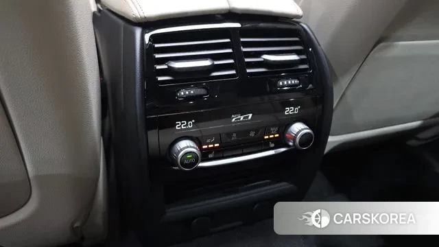 BMW 5 Series (G30) id 3039560 из Кореи 8