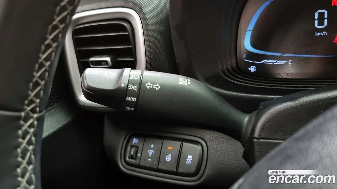 Hyundai Venue id 2076434 из Кореи 8