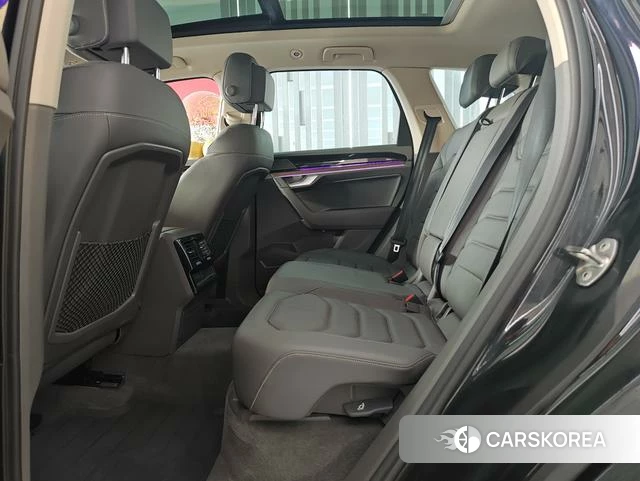Volkswagen Touareg id 4254220 из Китая 8
