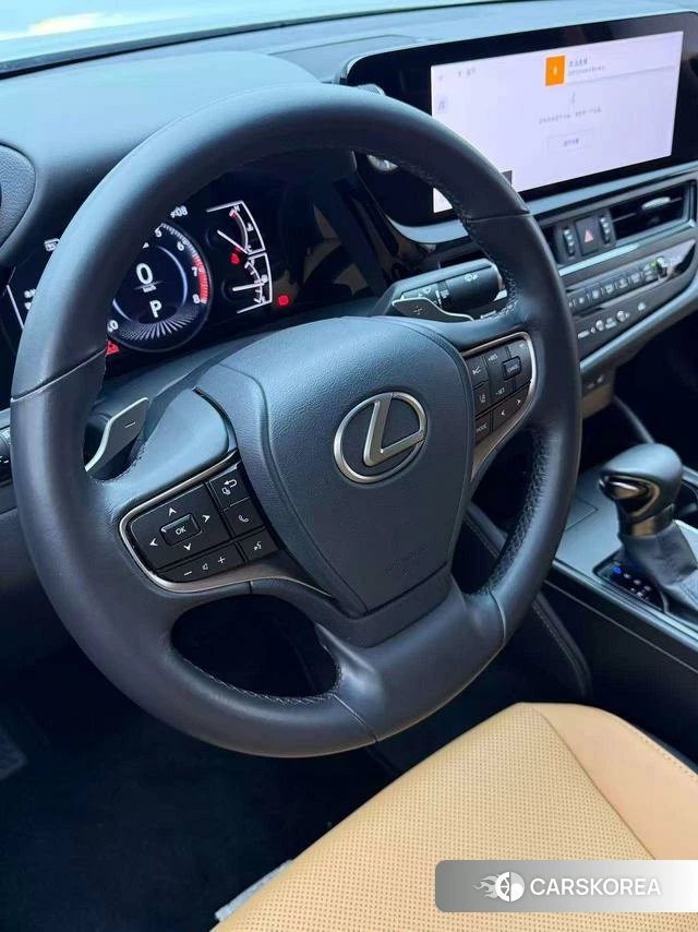 Lexus ES id 4335655 из Китая 8