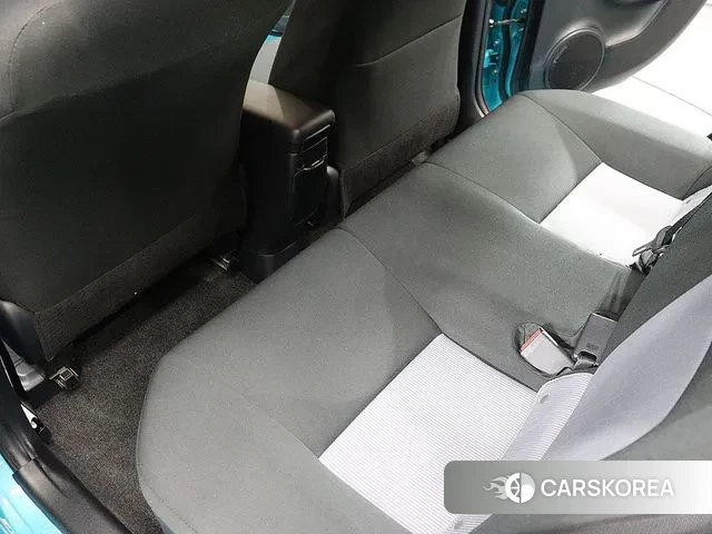 Toyota Prius C id 3254437 из Кореи 8