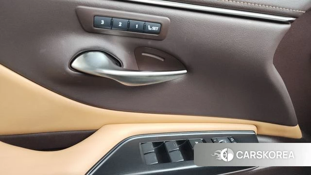 Lexus ES300h 7th generation id 4435527 из Кореи 8